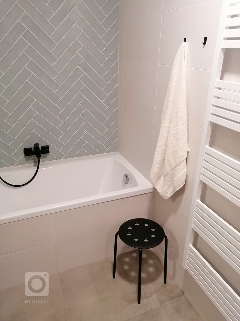 add picture to album