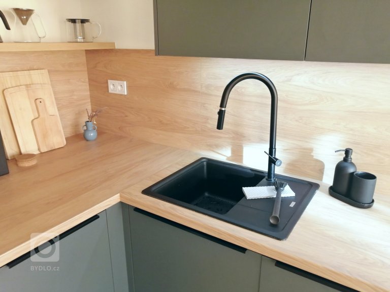 add picture to album