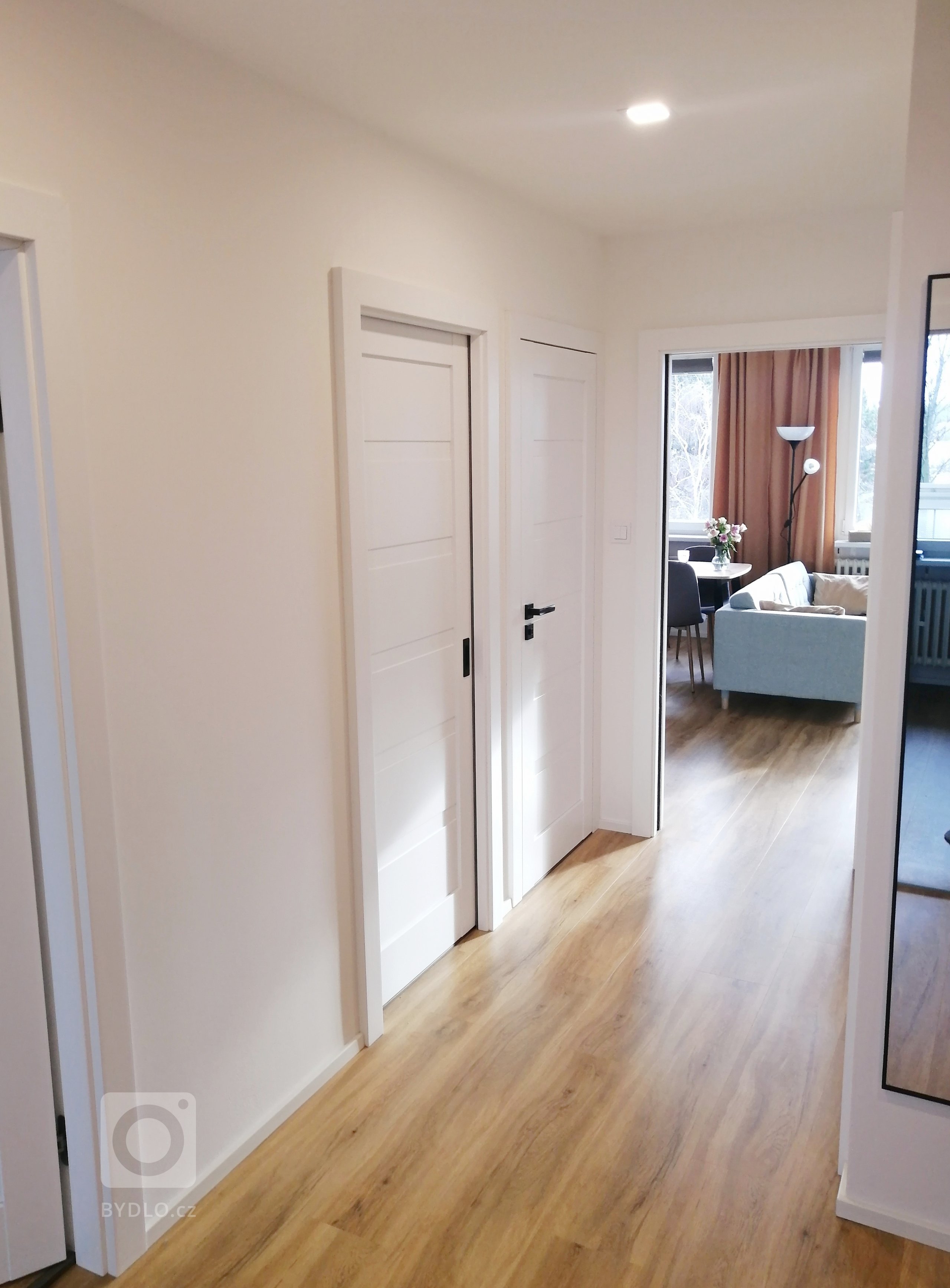 KOMPLETNÍ ZMĚNA DISPOZICE - NÁVRH KUCHYNĚ A KOUPELNY S WC
Navrhovaný byt byl v původním stavu řešen velmi neštastně - úzké tmavé chodby, průchozí koupelna do…