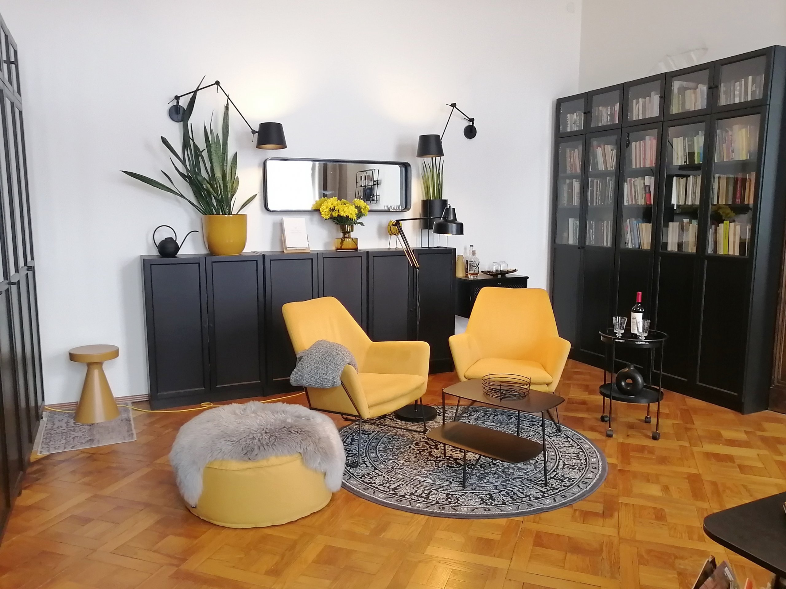 PROSTORNÝ NÁJEMNÍ BYT V CENTRU PRAHY U ul.NÁRODNÍ
Základní úvahou rekonstrukce tohoto bytu bylo dostat byt do původního dispozičního stavu - vrátit zpět…