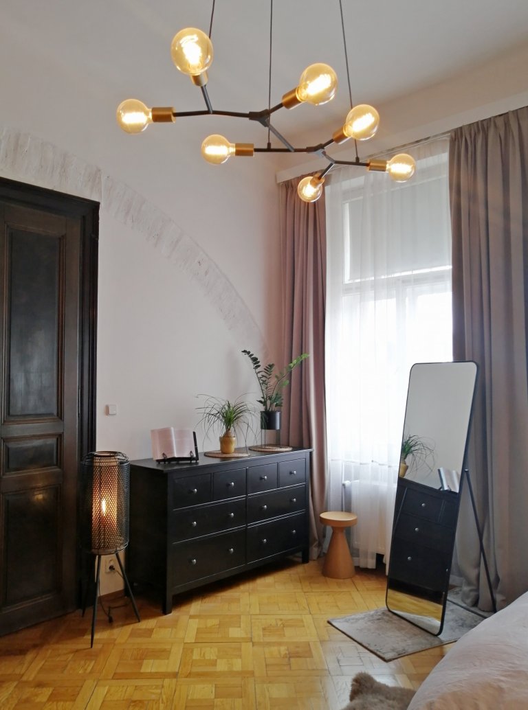 PROSTORNÝ NÁJEMNÍ BYT V CENTRU PRAHY U ul.NÁRODNÍ
Základní úvahou rekonstrukce tohoto bytu bylo dostat byt do původního dispozičního stavu - vrátit zpět…