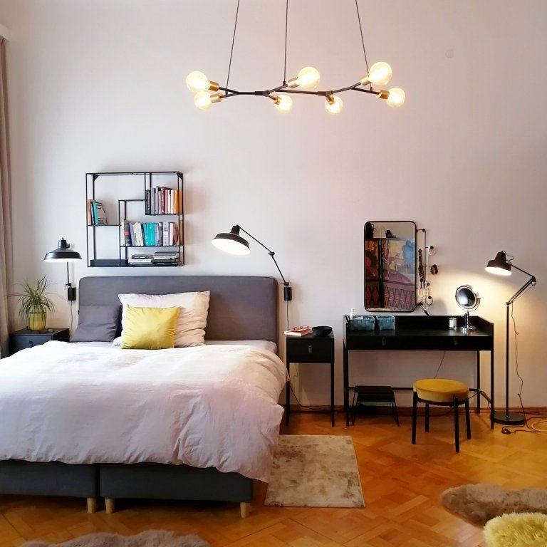 PROSTORNÝ NÁJEMNÍ BYT V CENTRU PRAHY U ul.NÁRODNÍ
Základní úvahou rekonstrukce tohoto bytu bylo dostat byt do původního dispozičního stavu - vrátit zpět…