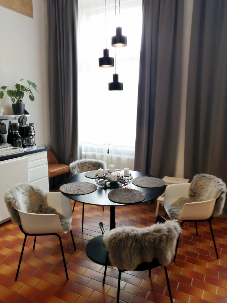 PROSTORNÝ NÁJEMNÍ BYT V CENTRU PRAHY U ul.NÁRODNÍ
Základní úvahou rekonstrukce tohoto bytu bylo dostat byt do původního dispozičního stavu - vrátit zpět…