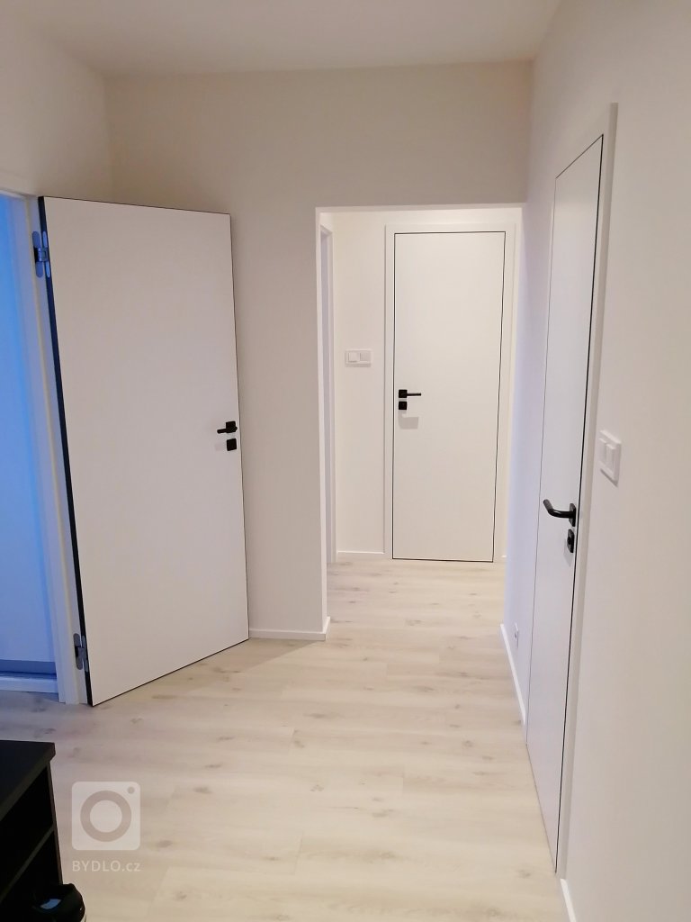 add picture to album