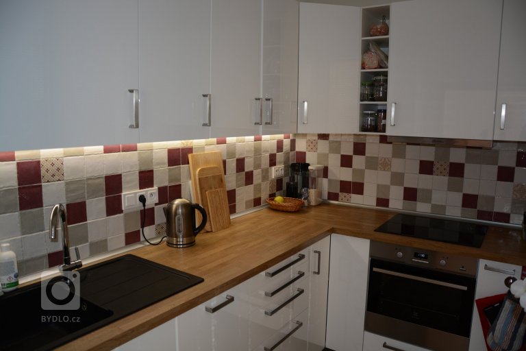 add picture to album