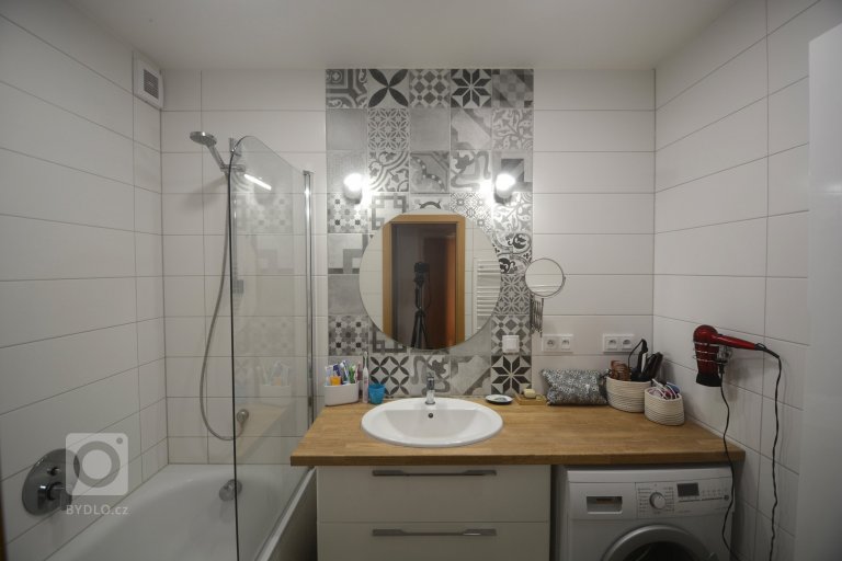 add picture to album