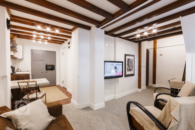 add picture to album