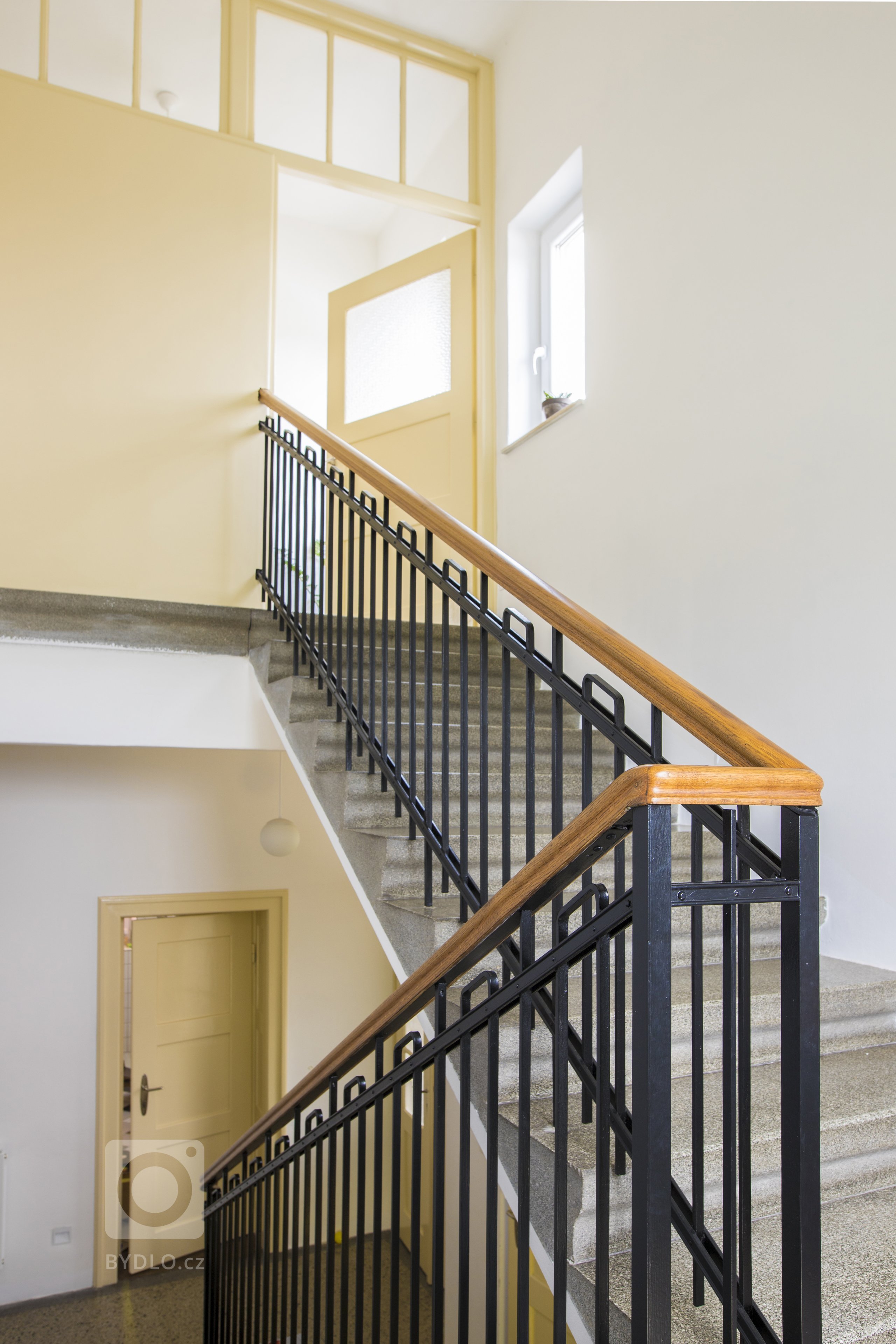 Rekonstrukce prvorepublikového rodinného domu v Suchdole nad Odrou s požadavkem minimálních stavebních úprav.&nbsp;Byla vypracována nová dispozice a kompletní…