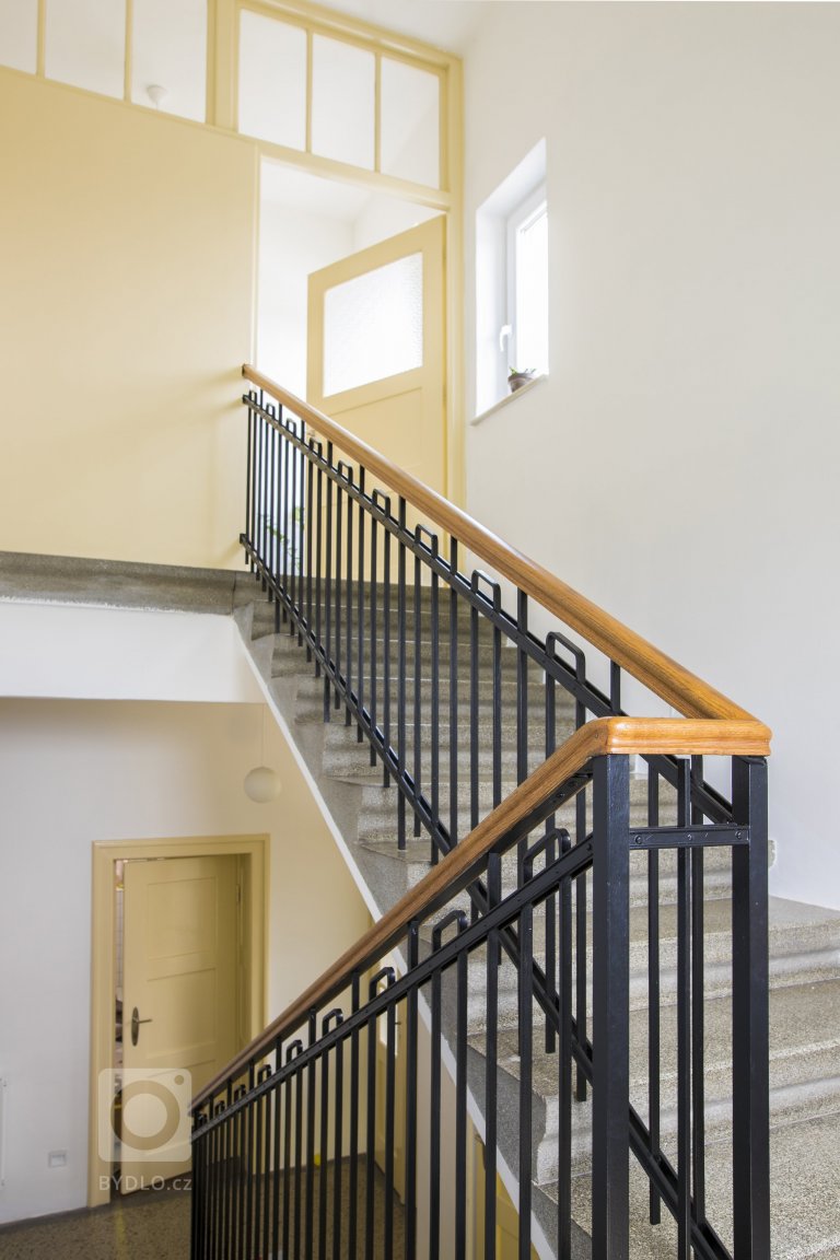 add picture to album