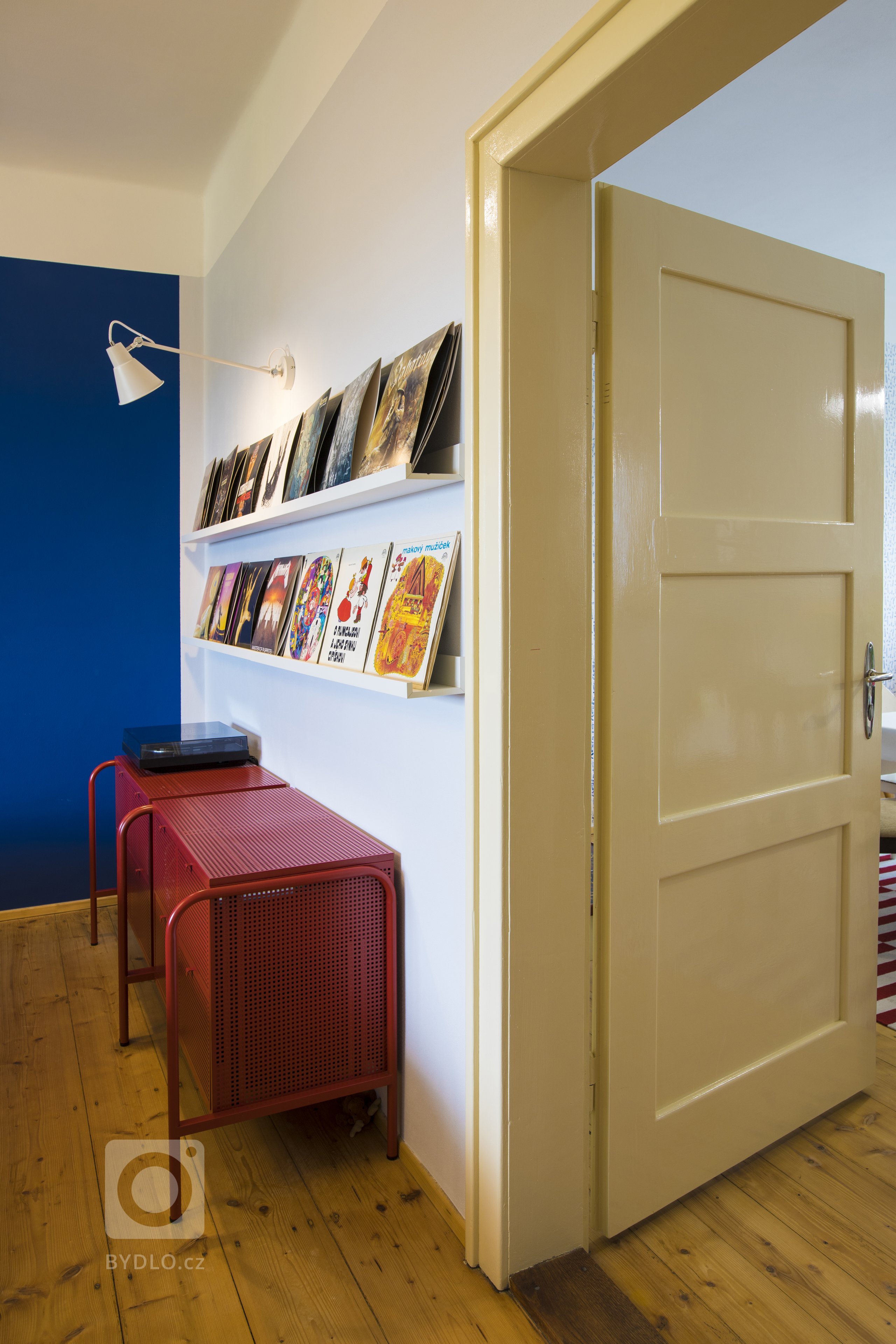 Rekonstrukce prvorepublikového rodinného domu v Suchdole nad Odrou s požadavkem minimálních stavebních úprav.&nbsp;Byla vypracována nová dispozice a kompletní…