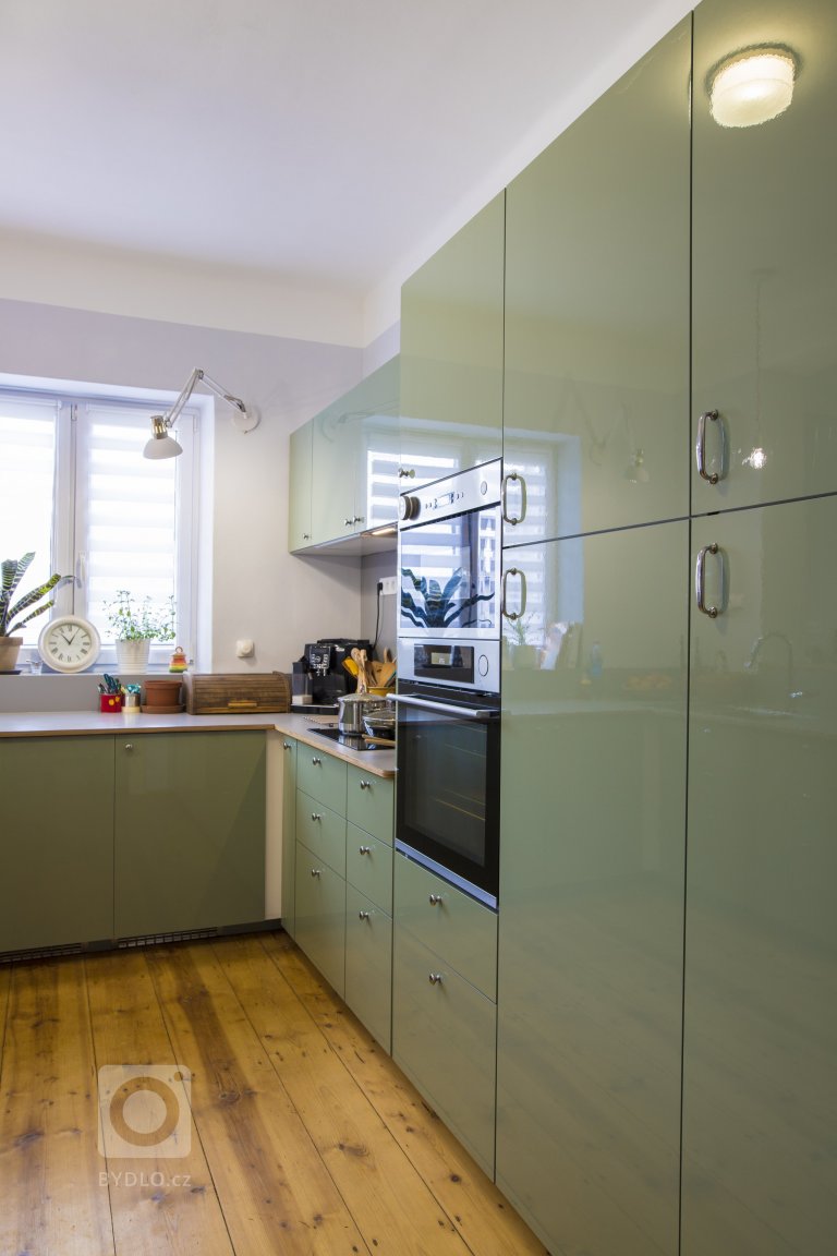 add picture to album