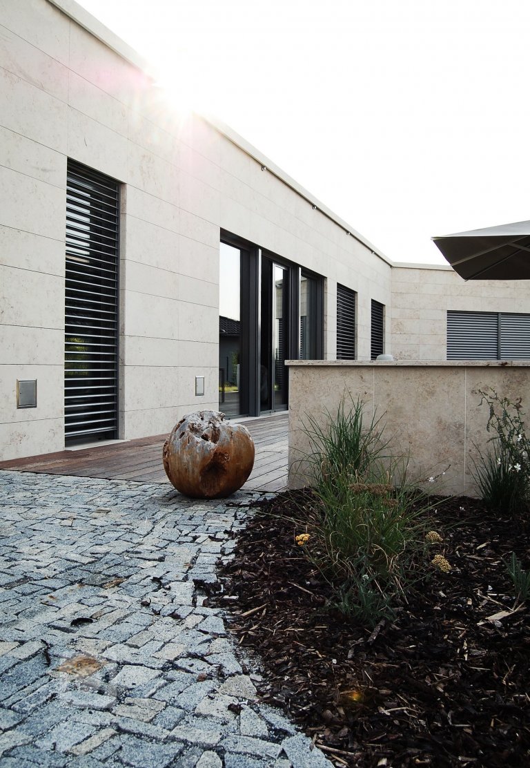 add picture to album