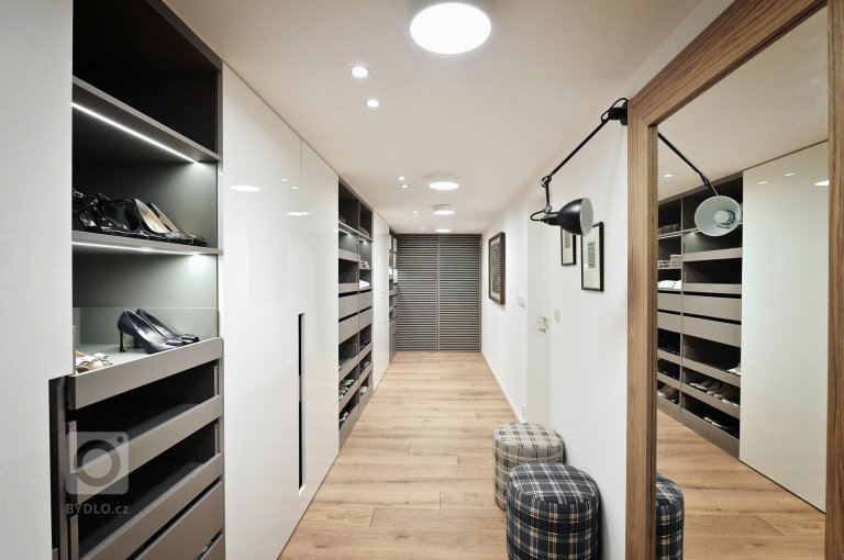 add picture to album