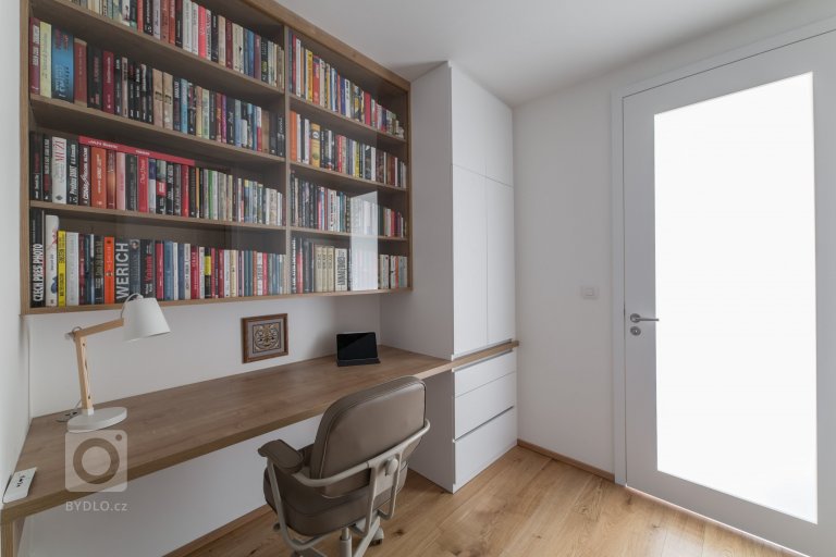 add picture to album