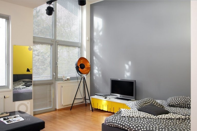 add picture to album