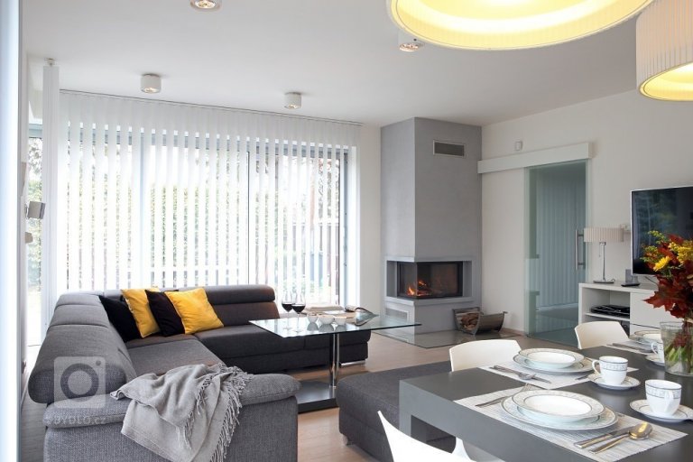 add picture to album