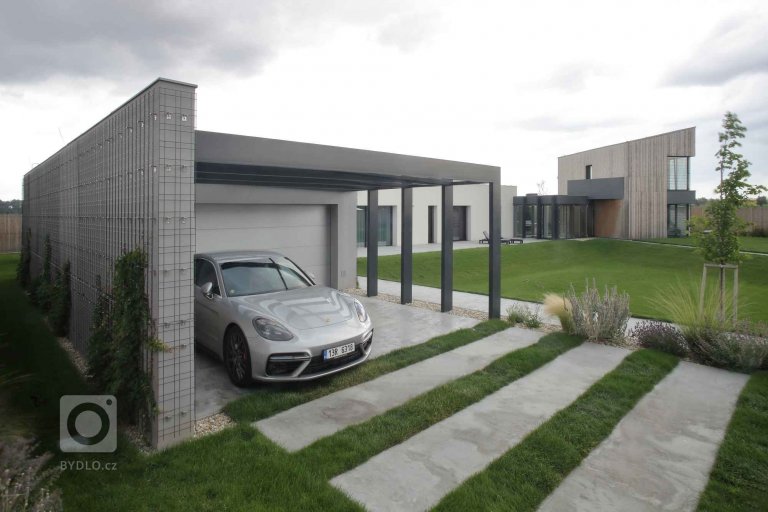 add picture to album