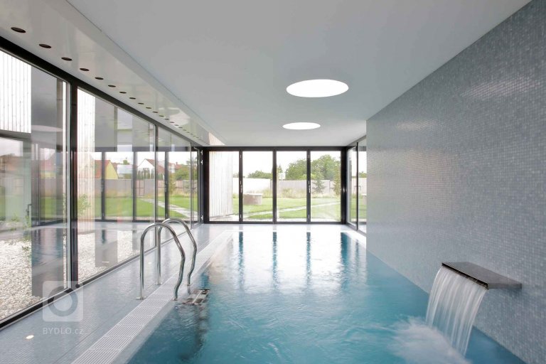 add picture to album