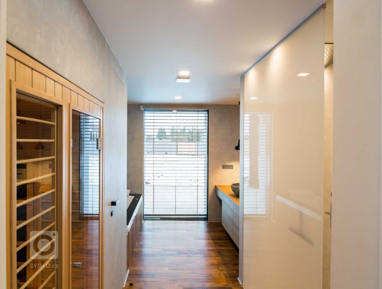 add picture to album