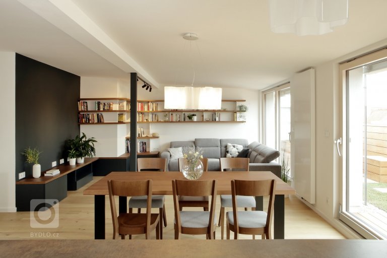 add picture to album