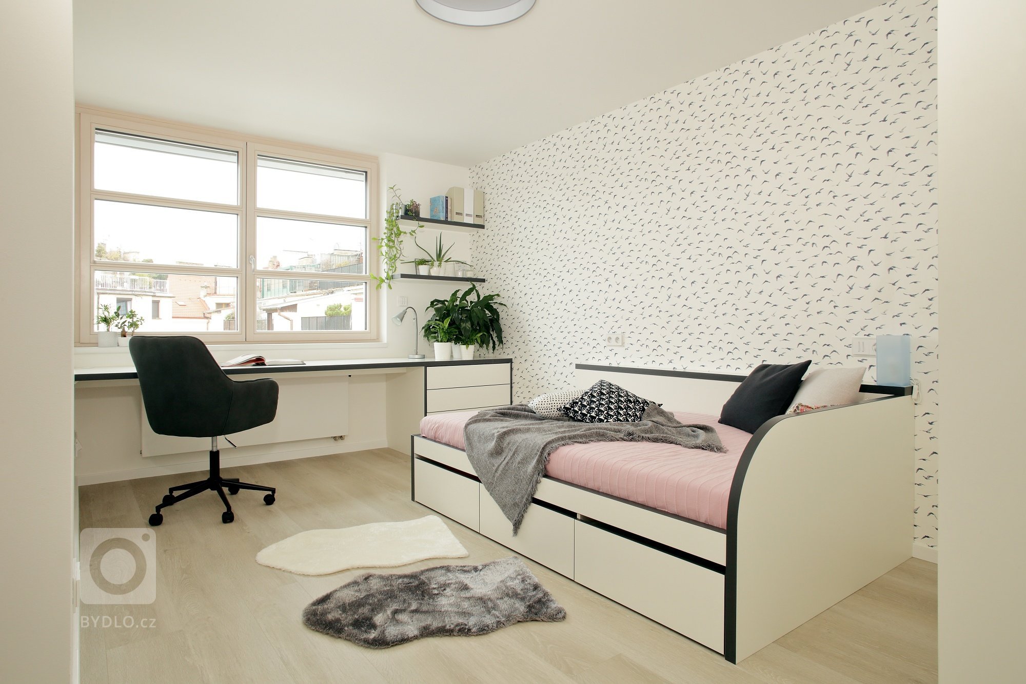 rekonstrukce a interiér bytu

mezonetový byt

změna dispozice

nové odlahy, povrchy, koupelny, dveře, okna, terasa, nábytek, svítidla
