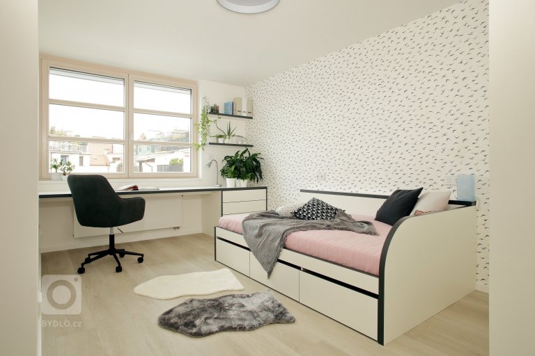 add picture to album