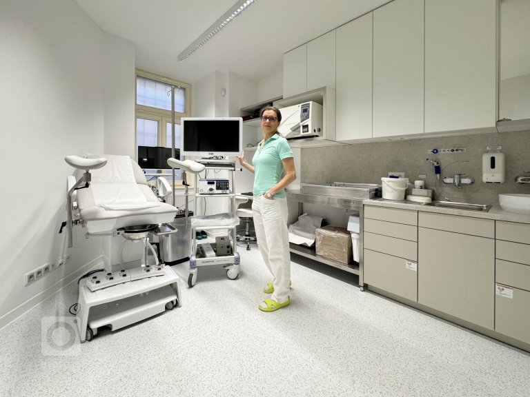 add picture to album