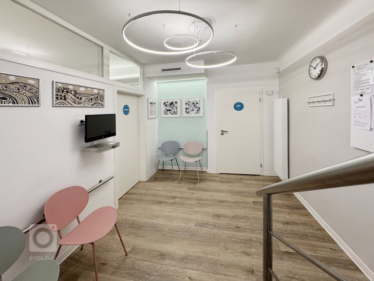 add picture to album