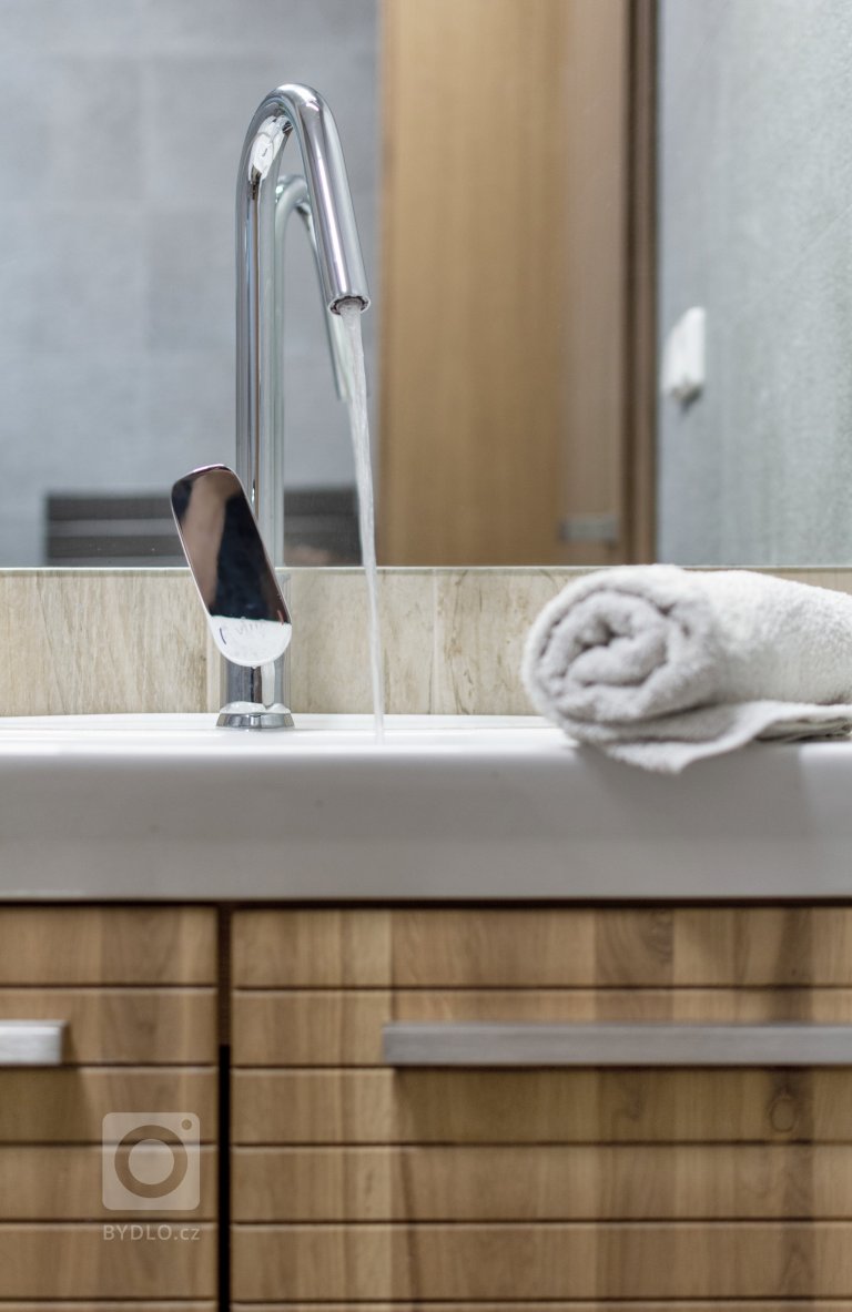 add picture to album