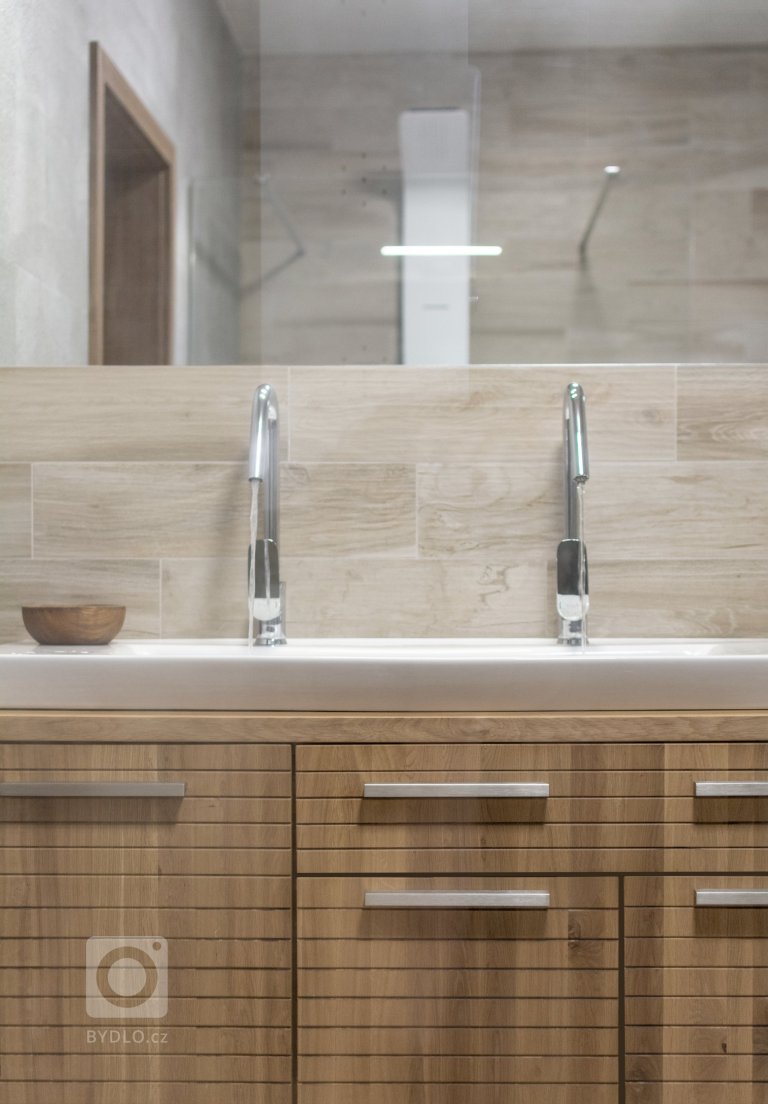 add picture to album