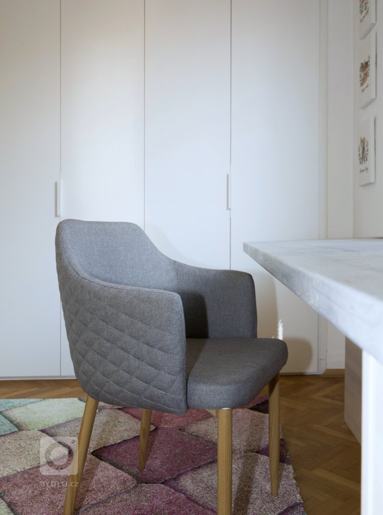 add picture to album