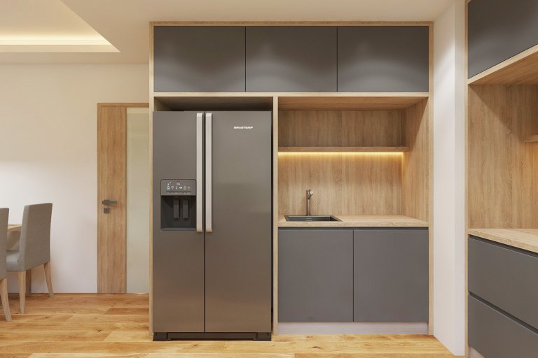 Originální kuchyňské lince dominuje dvoukřídlá americká lednice.