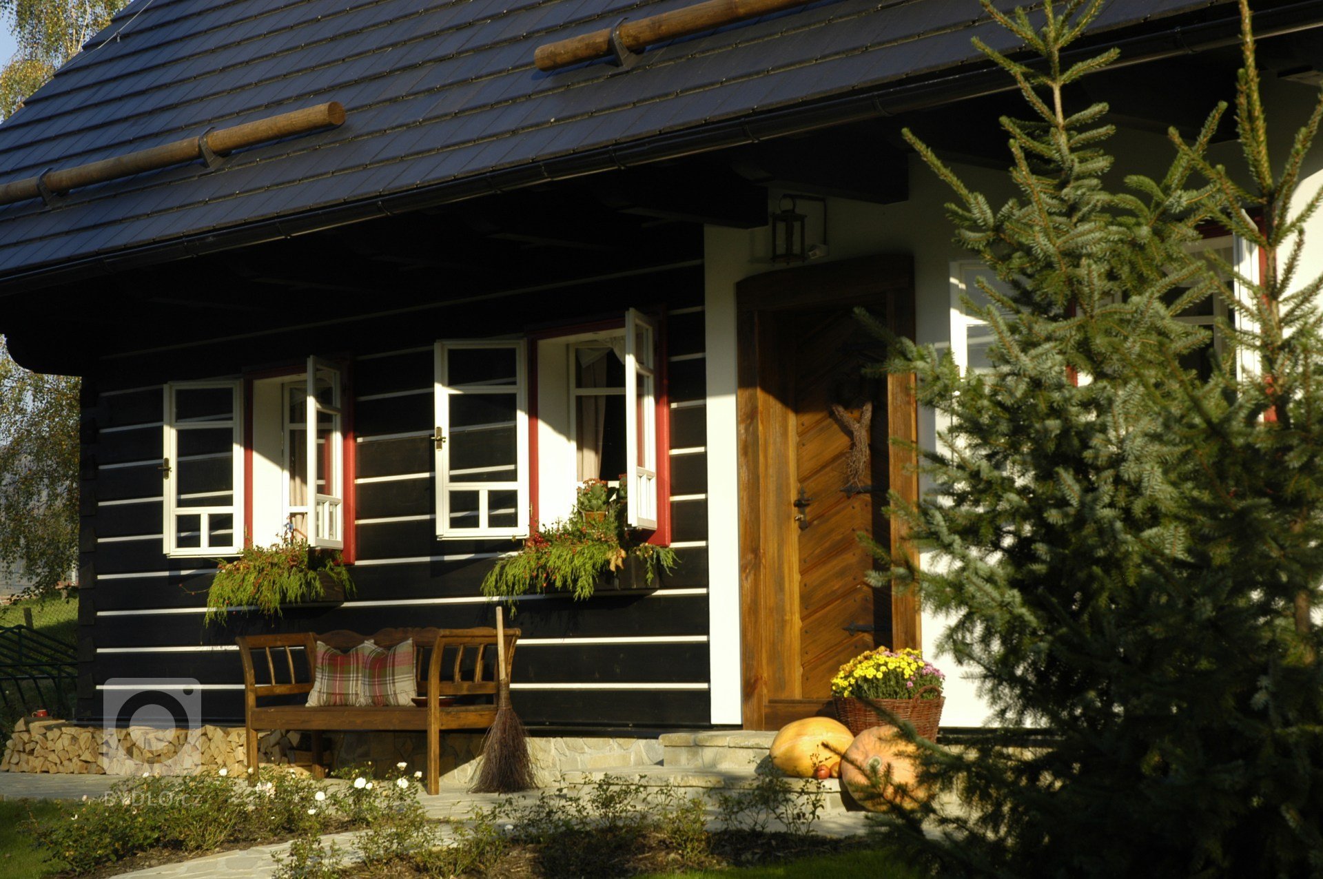 Chaloupka kde se zastavil čas, vrátí Vás o několik desetiletí zpět.
