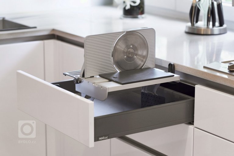 add picture to album