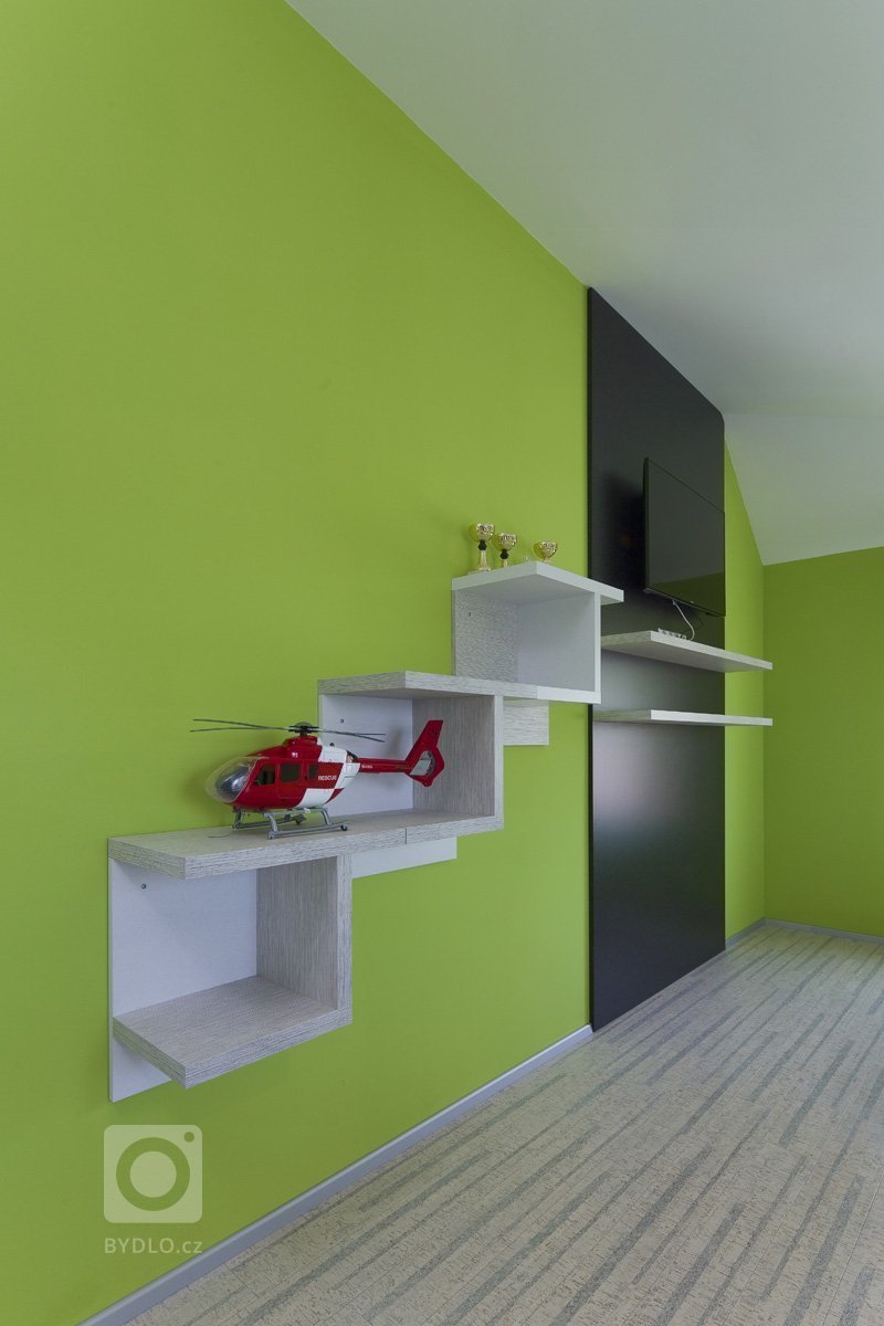 Realizace kompletního interiéru dle návrhu našeho studia. Dodávka kuchyně značky next125 s deskou z umělého kamene a se spotřebiči Miele. Návrh a dodávka…