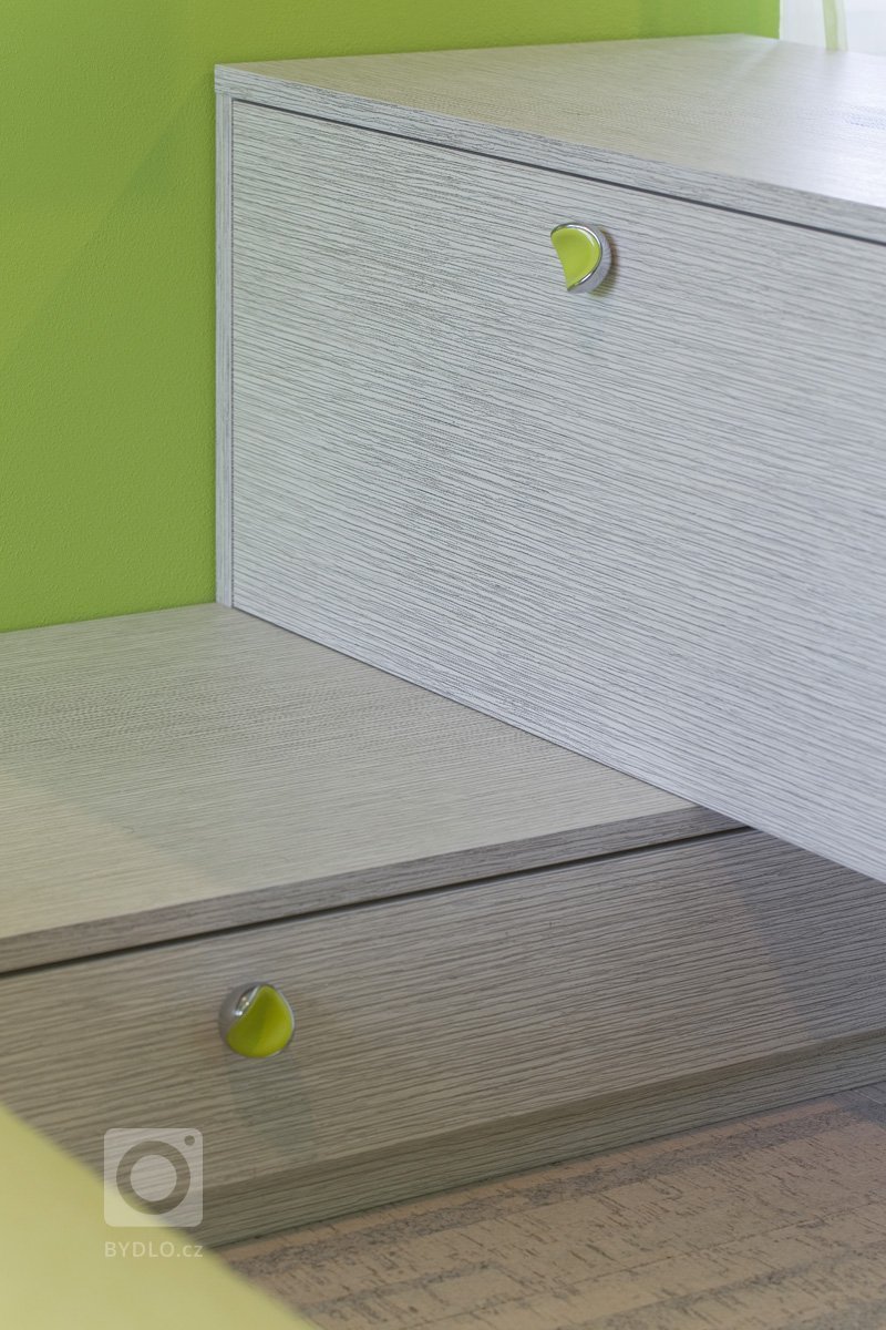 Realizace kompletního interiéru dle návrhu našeho studia. Dodávka kuchyně značky next125 s deskou z umělého kamene a se spotřebiči Miele. Návrh a dodávka…