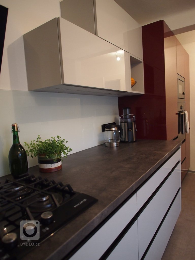 add picture to album