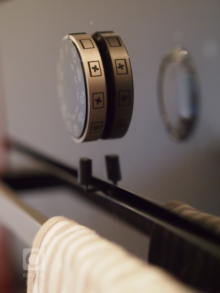 add picture to album