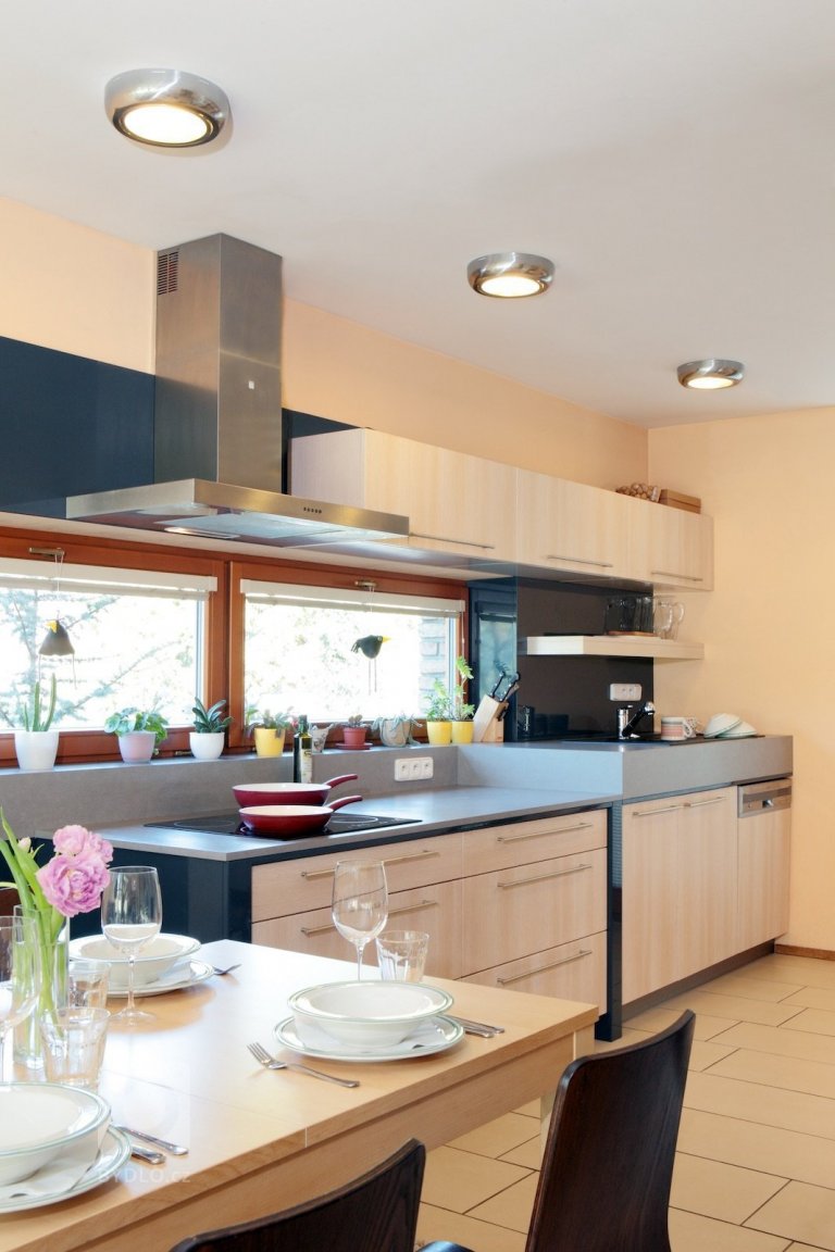 add picture to album