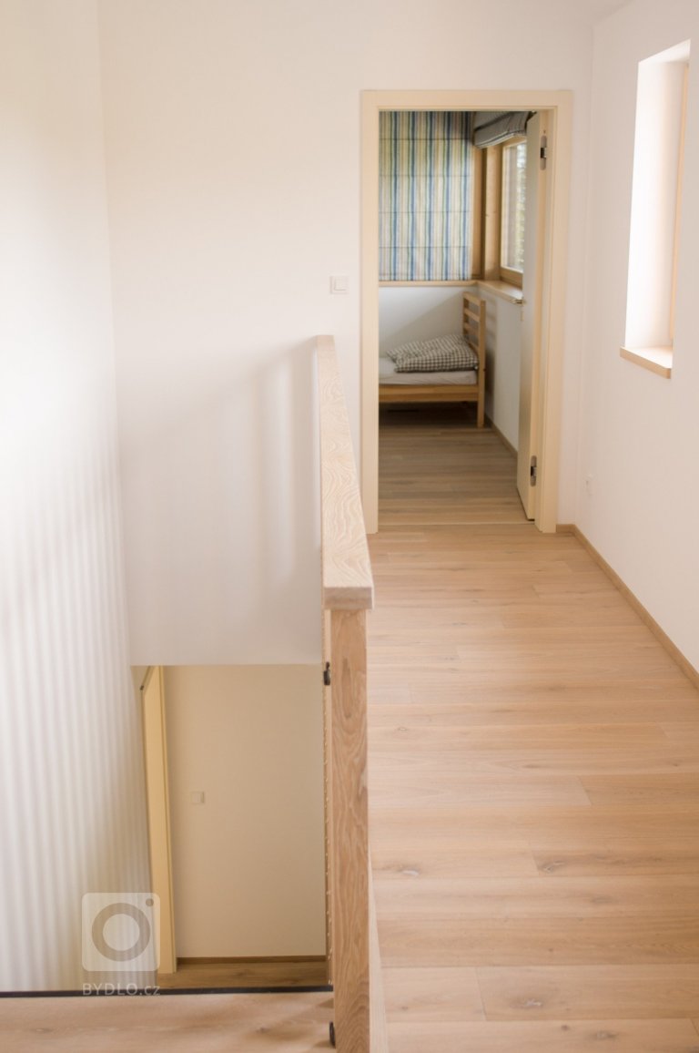 add picture to album