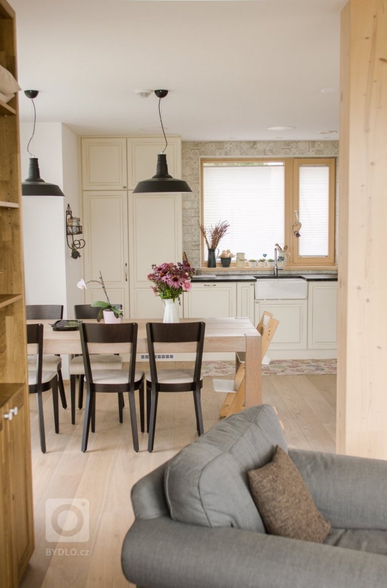 add picture to album