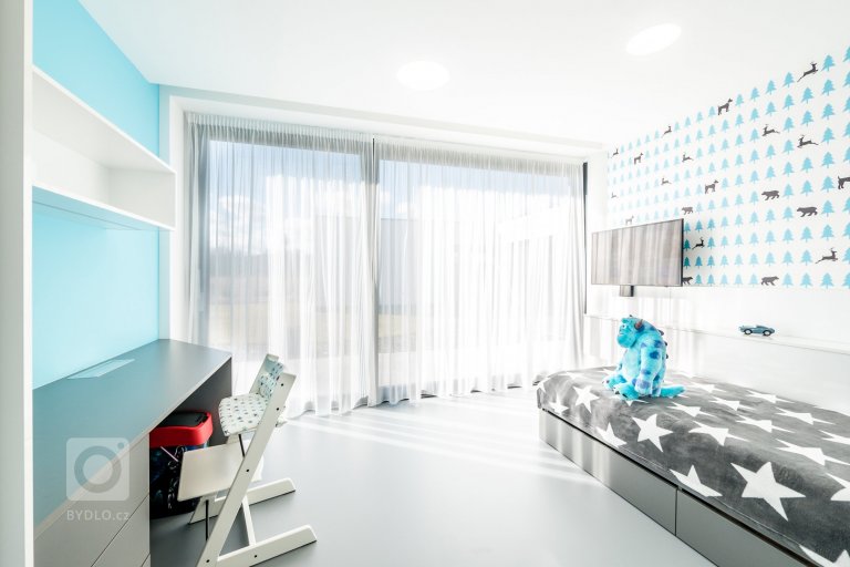 add picture to album