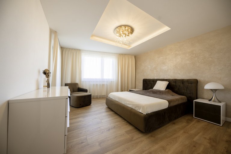 Kompletní návrh vybavení vzorového bytu v Českých Budějovicích.

Veškerý nabýtek z rukou tradiční výroby italských mistrů.

Vystavené značky: Samoa, Bonaldo,…