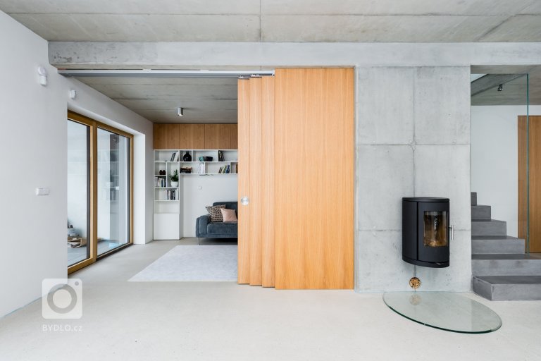 add picture to album