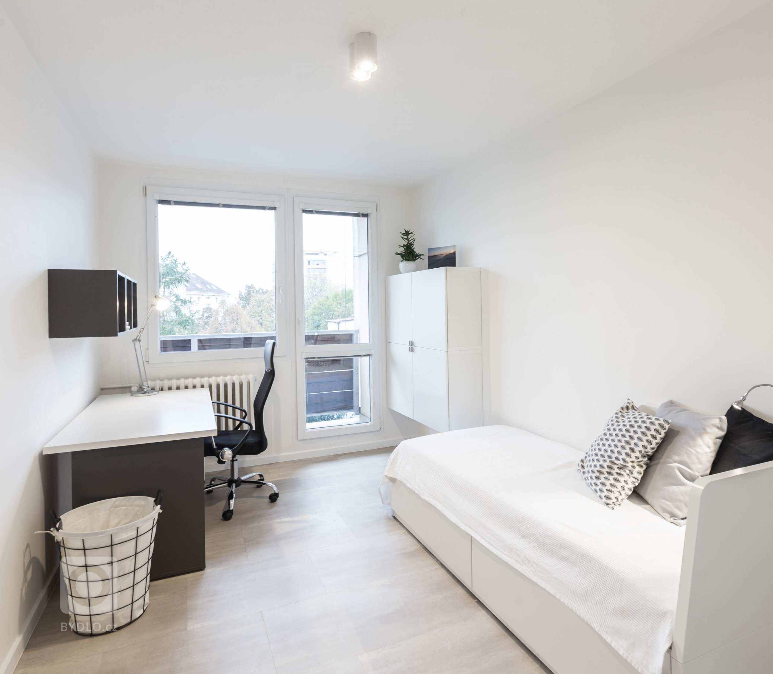 Majitelé mi svěřili kompletní rekonstrukci od návrhu až po realizaci. Smyslem celého projektu bylo umožnit majitelům tři základní hodnoty budoucího bytu. 1.…