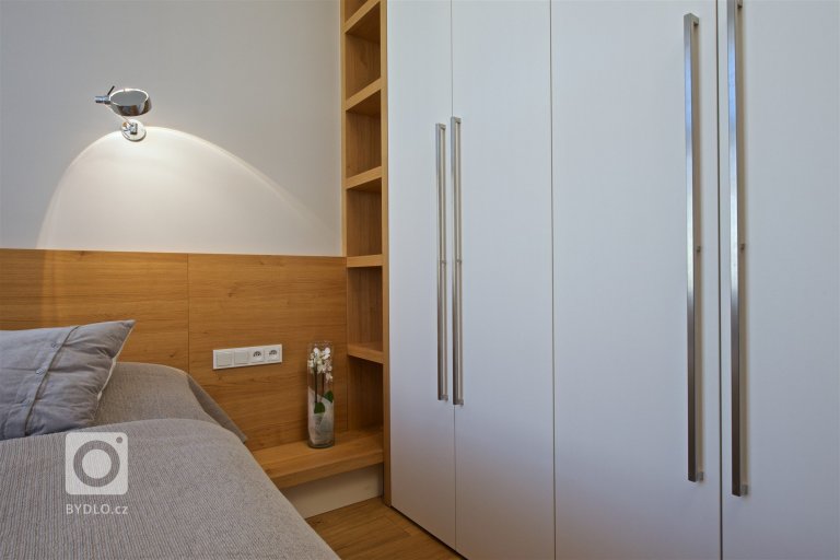 add picture to album