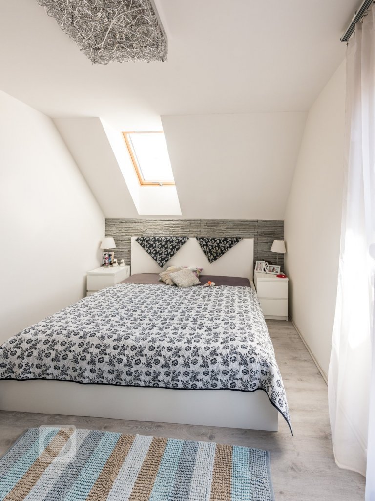 add picture to album