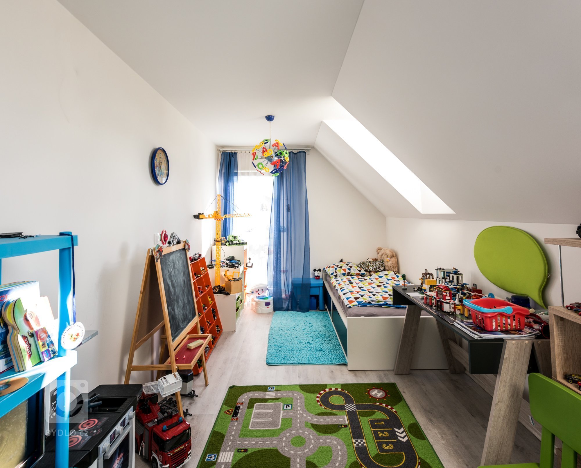 Rodinný dům &quot;U Hrdličků&quot;


Dispozice: 3+kk
Zastavěná plocha (m2): 57
&nbsp;

domek s podkrovím
možno upravit na 4+kk
1x koupelna
2x toaleta…