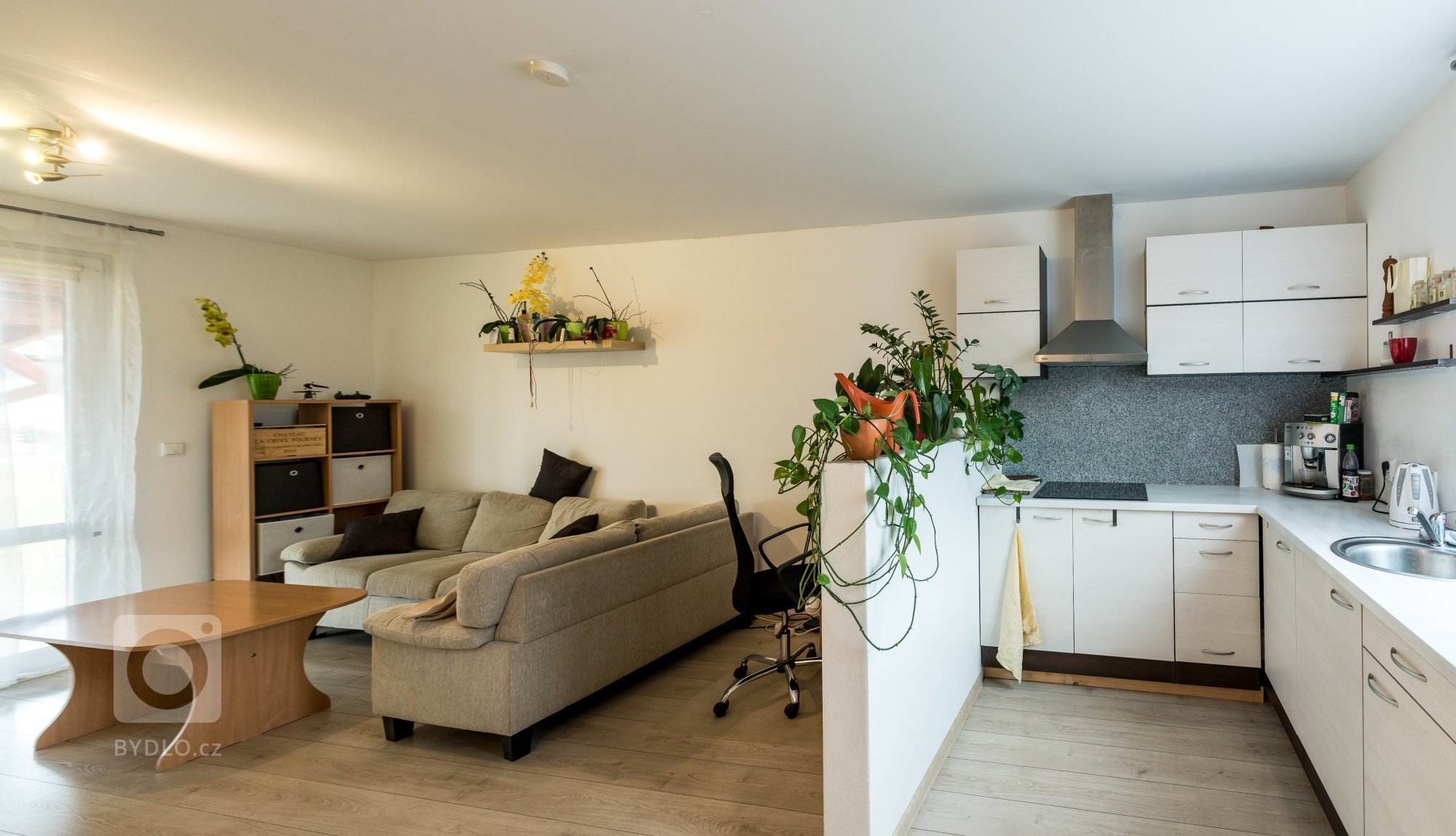 Rodinný dům "U Hrubých"


Dispozice: 5+kk
Zastavěná plocha (m2): 65.36
&nbsp;

domek s podkrovím
2x koupelna s toaletou
skladovací prostor…