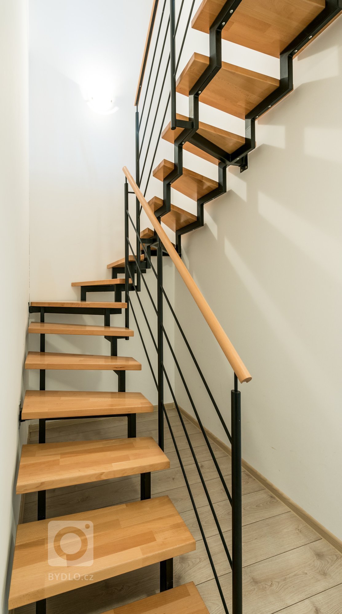 Rodinný dům "U Hrubých"


Dispozice: 5+kk
Zastavěná plocha (m2): 65.36
&nbsp;

domek s podkrovím
2x koupelna s toaletou
skladovací prostor…